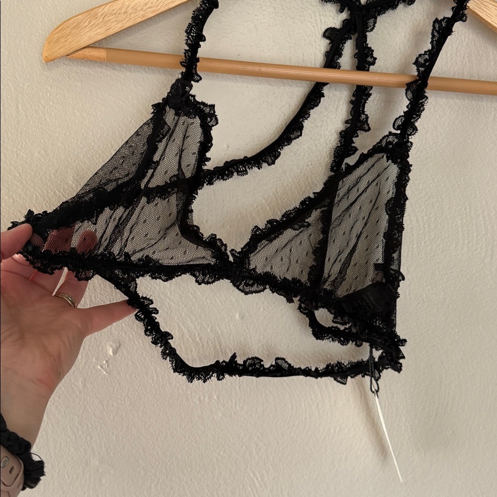 NWT Olivaceous Black Sheer Lace Bralette Medium - Picture 4 of 4